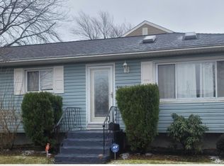 956 Peconic Ave, West Babylon, NY 11704