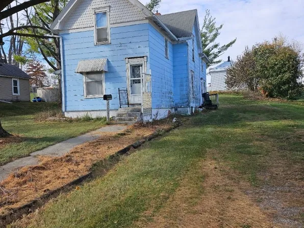 9th Ave, Belle Plaine, IA 52208