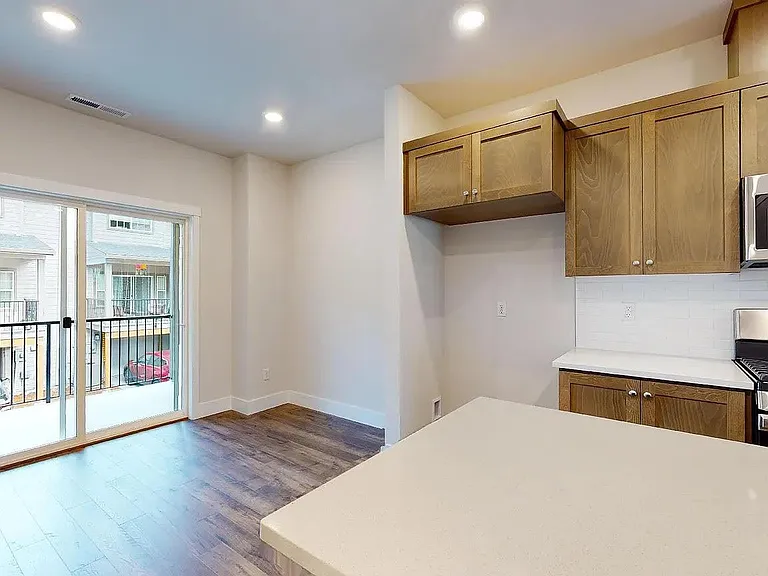 15992 NW Hosmer Ln — Photo 2