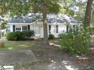 111 Hughes St, Fountain Inn, SC 29644