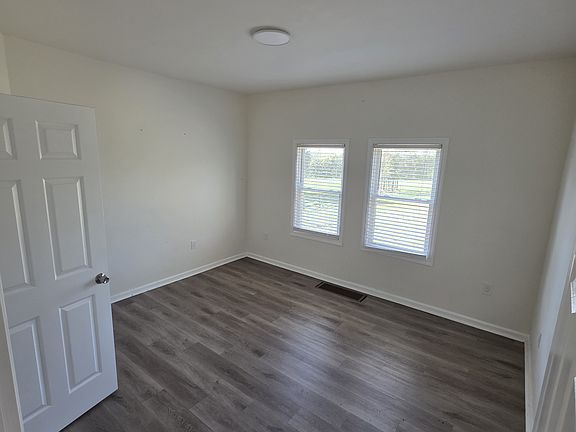 4th image of 2038 Gephart Rd
