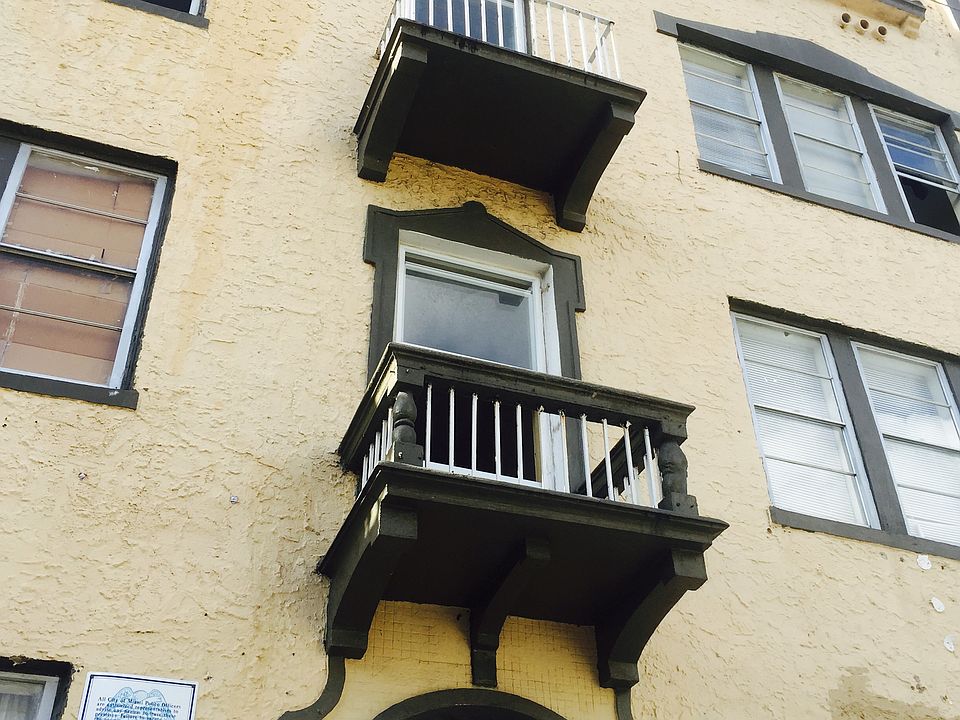 2nd image of 946 Sw 4 Street