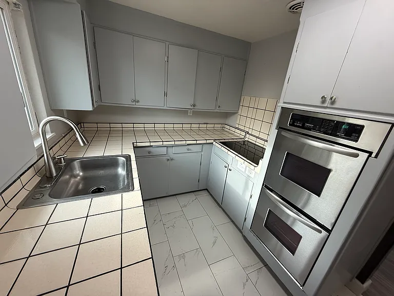1507 Jacobsen St #1/2 — Photo 3