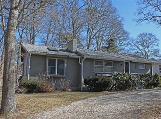 28 Blueberry Ln, Marstons Mills, MA 02648