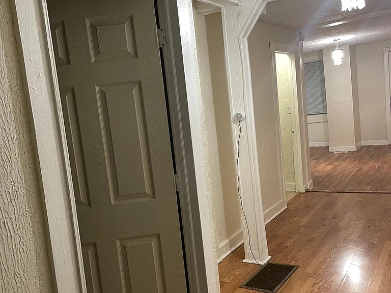 1st bedroom near the entrance
