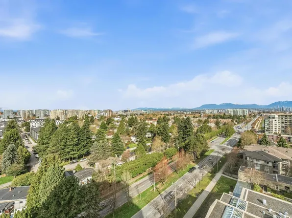 9188 Hemlock Dr #1705, Richmond, BC V6Y 4J7