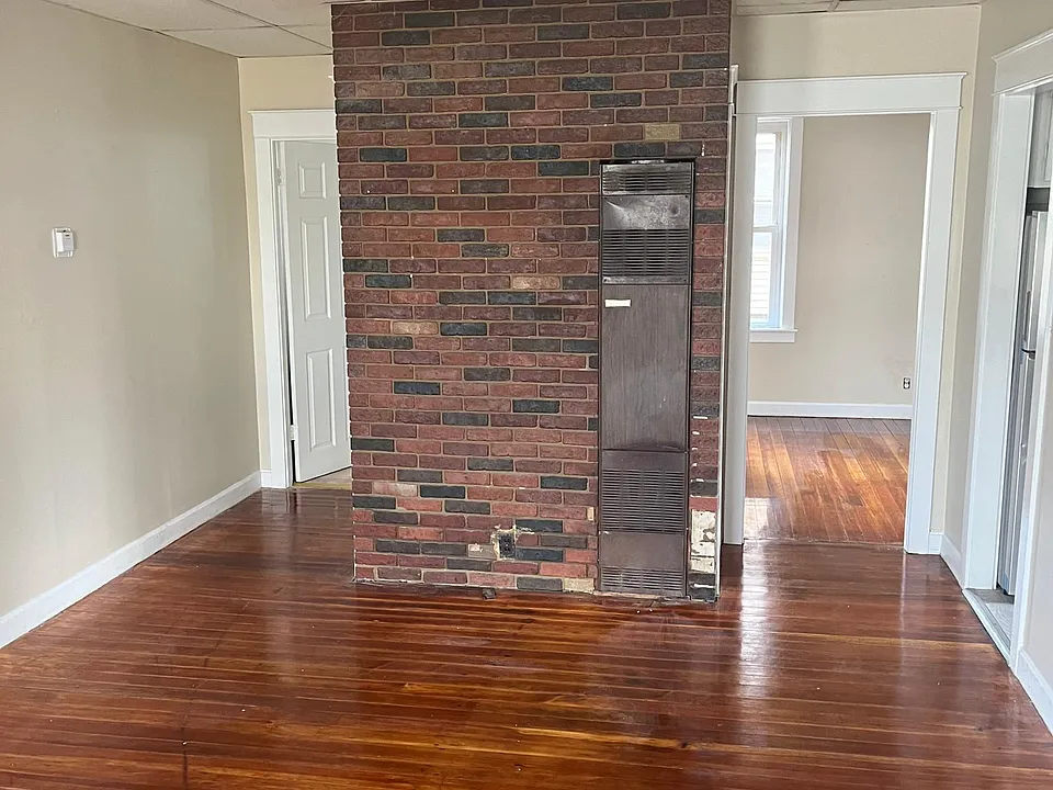 29 Bardsley St #1W