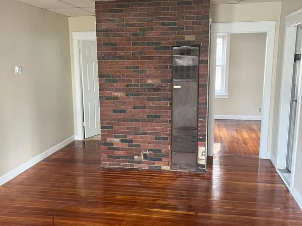 29 Bardsley St #1W, Fall River, MA 02723