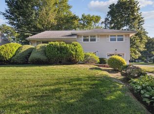 2 S Derby Rd, Springfield, NJ 07081