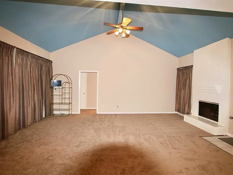 7862 Split Oak Dr — Photo 2
