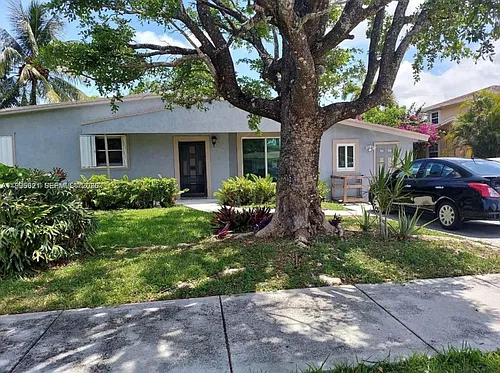 3830 SW 31st St Photo 1