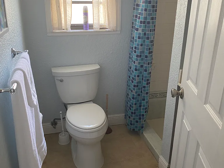 1500 Crest Dr — Photo 13