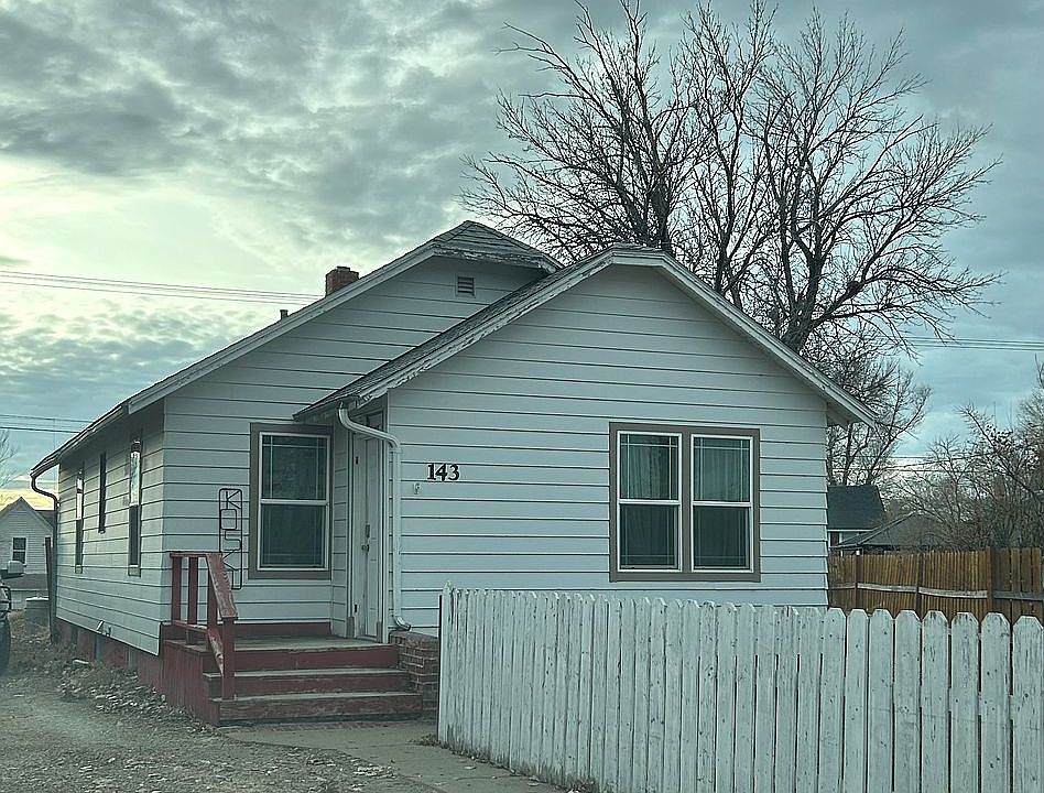 1st image of 143 4th Ave N