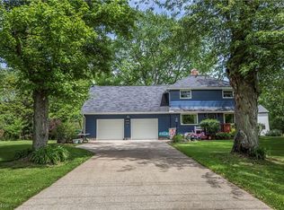 574 Center Rd, Conneaut, OH 44030