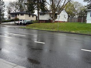6222 N Maple St, Spokane, WA 99205