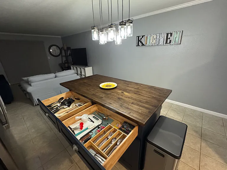 22 Comares Ave #2B — Photo 24