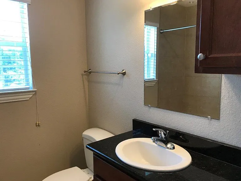 4744 Bradford Dr #B — Photo 10
