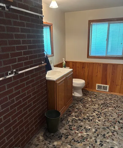 N Cochran Ln — Photo 8