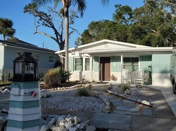 318 Bath St, Tarpon Springs, FL 34689