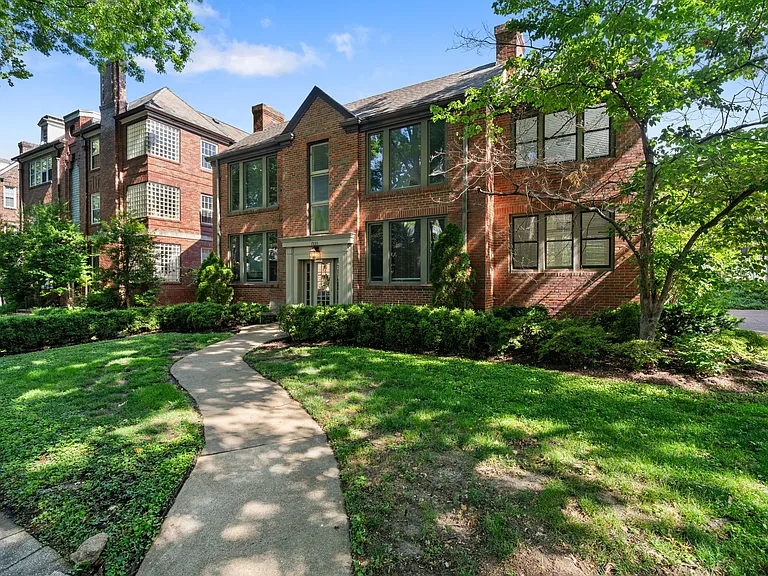 7535 Oxford Dr #2 — Photo 28