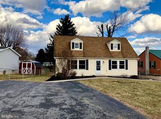 208 Meadow Ln, Martinsburg, WV 25404