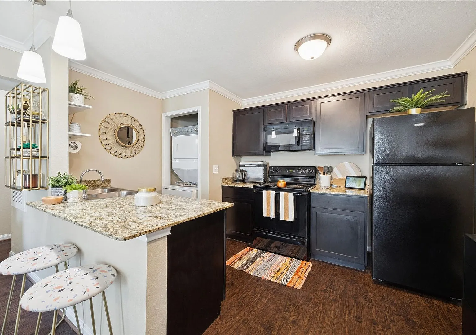 Timbergrove — Photo 2