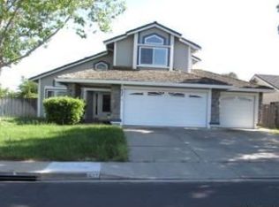 627 Countryside Dr, Vacaville, CA 95687