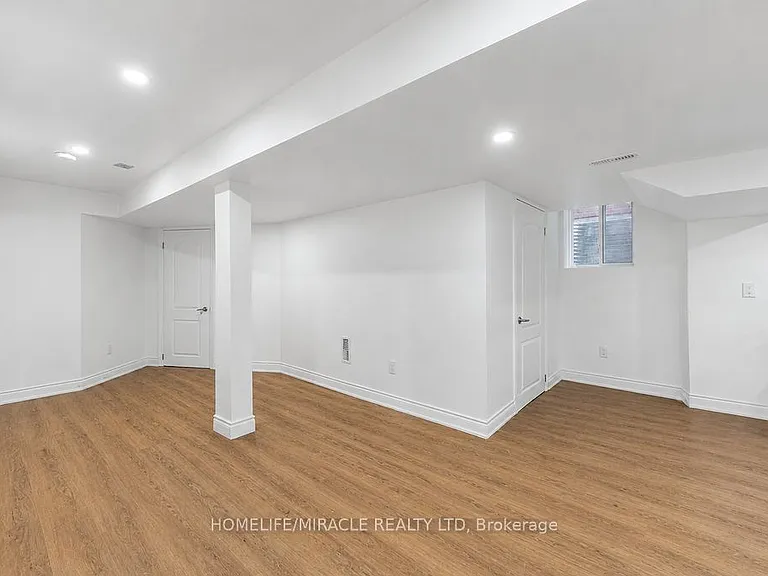 1583 Frolis St — Photo 2
