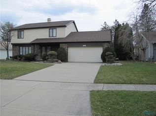 7025 Altara Dr, Sylvania, OH 43560