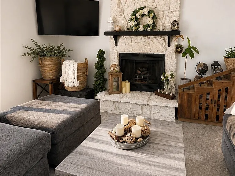 493 Chelsea Dr — Photo 3