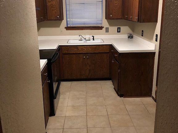 2nd image of 316 SW 92nd St