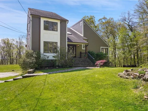 31 Flintlock Ridge Road, Katonah, NY 10536