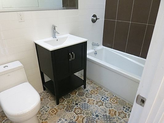 3rd image of 505 Central Ave #1R