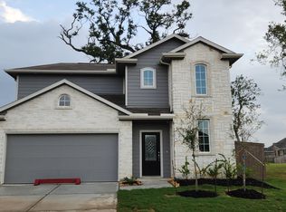201 Water Grass Trl, Clute, TX 77531