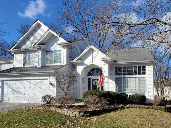 451 Rock Hall Cir, Grayslake, IL 60030