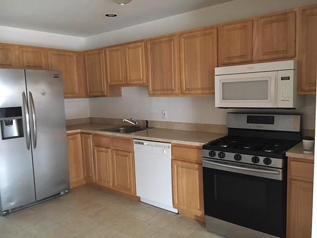 1st image of 10924 Rockaway Beach Blvd