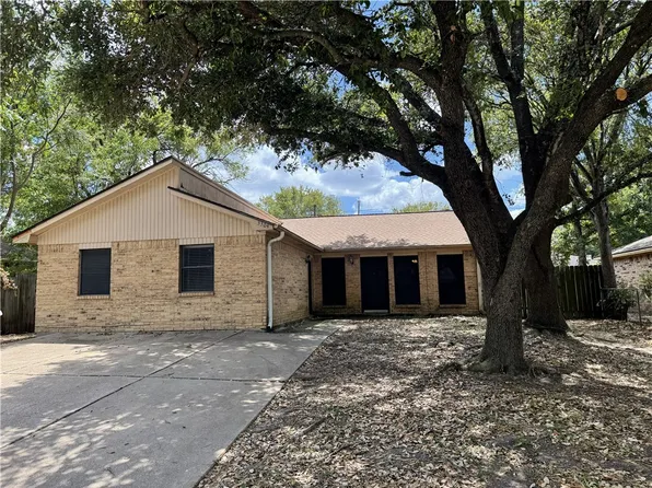 3304 Coastal Dr, College Station, TX 77845