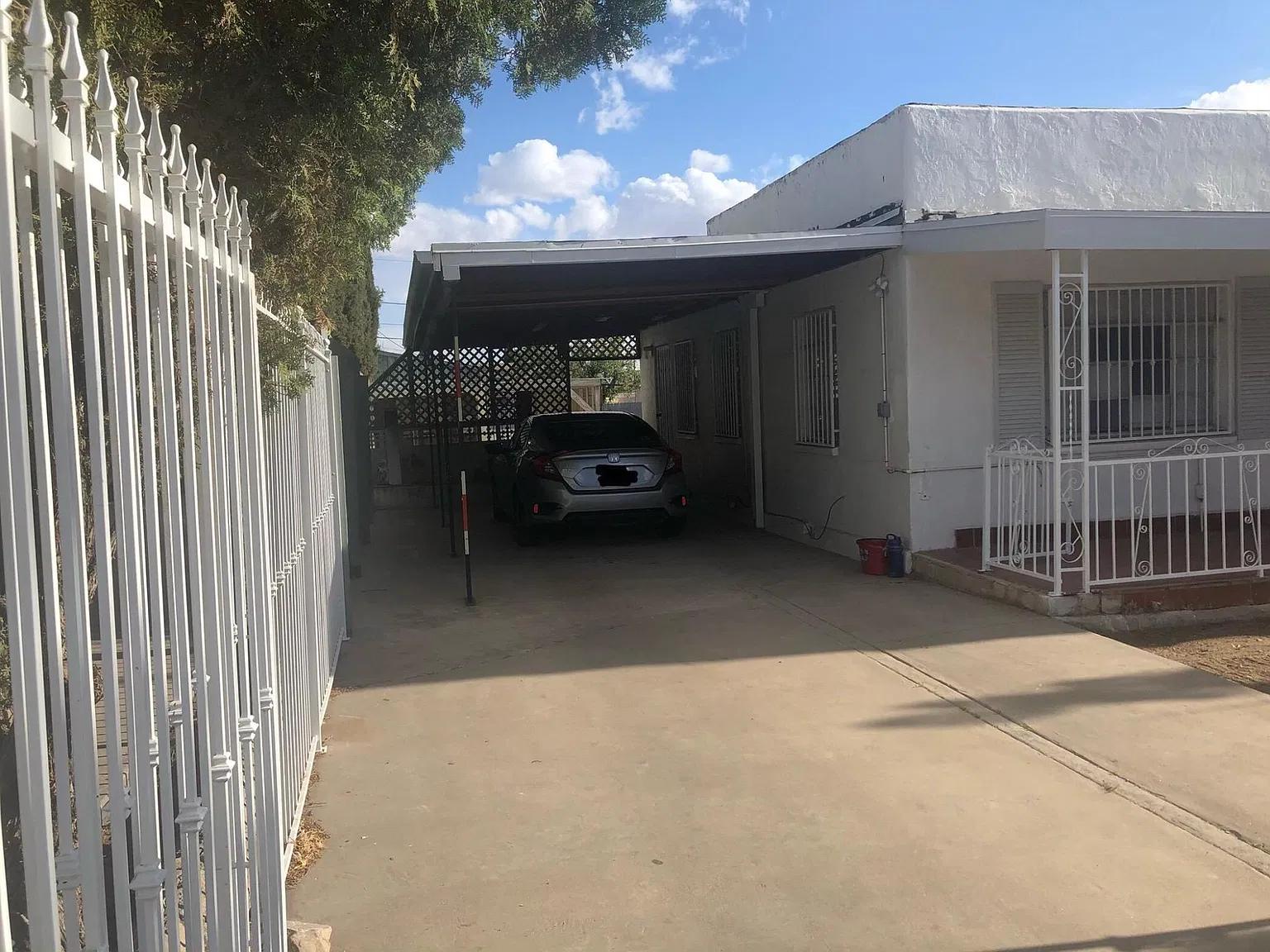 2 bed, 930 sqft, $1,200 — Photo 2