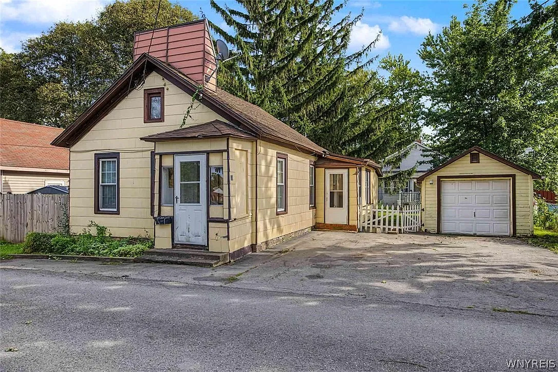 2 bed, 1.0 bath, 624 sqft, $1,200 — Photo 4