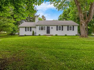 209 Churchill Ln, Fayetteville, NY 13066