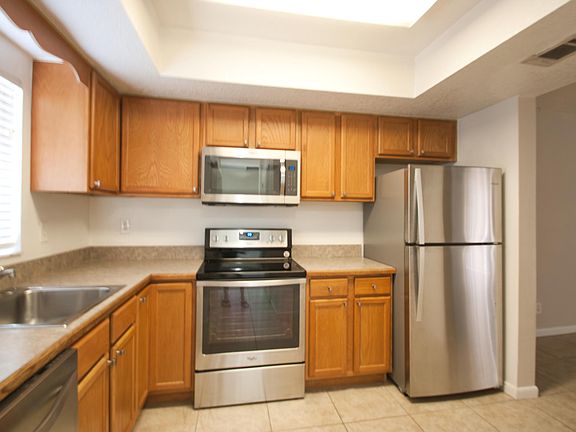 3rd image of 1139 Ashley Ave