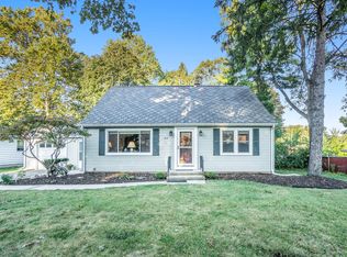 910 Farrell Ave, Kalamazoo, MI 49006