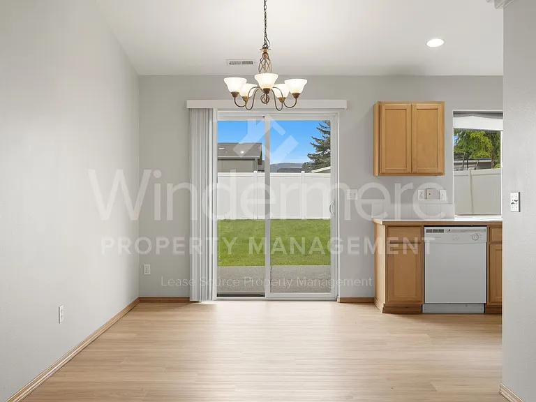 1702 N Aladdin Rd — Photo 10