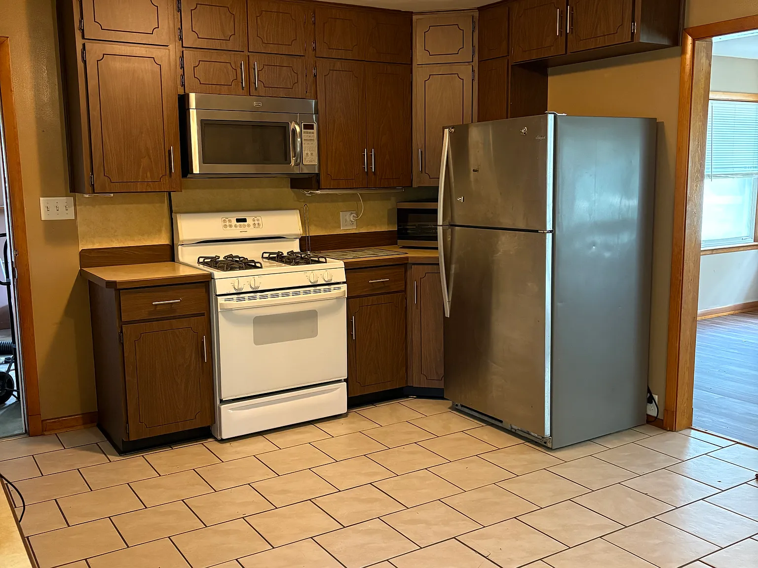 2 bed, 1268 sqft, $1,400 — Photo 4