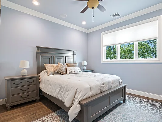 Sold by Casandra Properties Inc. | media 27