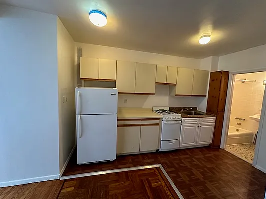 Rented by Corcoran | media 12