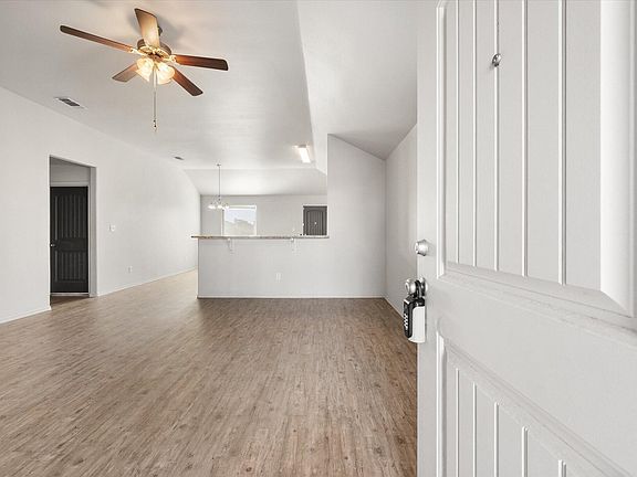 4th image of 1418 Kingston St