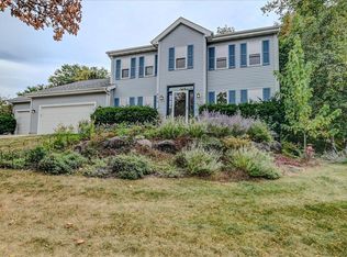 950 Sauk Ridge Trl, Madison, WI 53717
