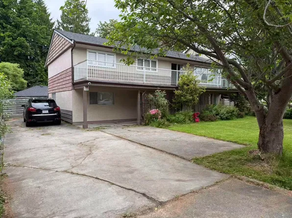 7851 Bennett Rd, Richmond, BC V6Y 1N3