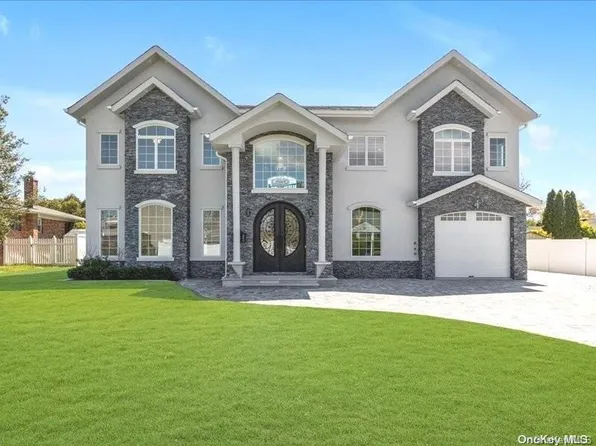 31 Sullivan Drive, Jericho, NY 11753